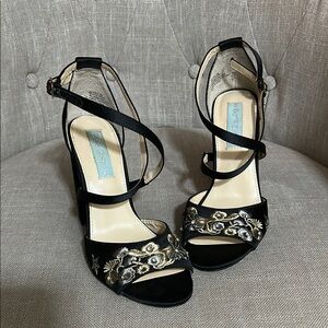 Elegant Black Embroidered Women's Heels/ Betsey Johnson Shoes / Black Satin/ S 6
